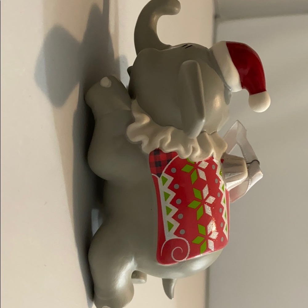 Disney Dumbo Christmas Ornament - Picture 4 of 7
